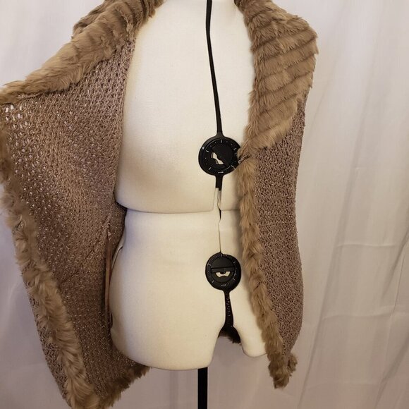 Chico's Sleeveless Open Front Taupe Sweater Vest w/ Faux Fur Collar, Size 3 (XL) - Picture 5 of 12